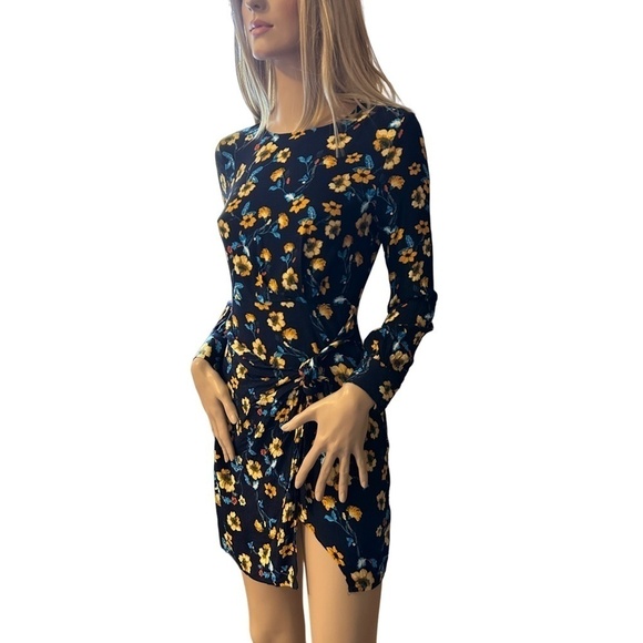 ASTR Nordstroms Vivid Floral Dress Asymmetrical Hemline Long Sleeve Versatile - Picture 6 of 16